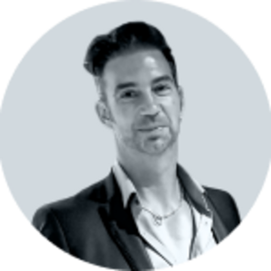 Portrait Sven Schmid Schwarz-weiß Portrait von Sven Schmid der Schmid Finanzkonzepte
